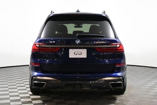 2021 BMW X7 M50i