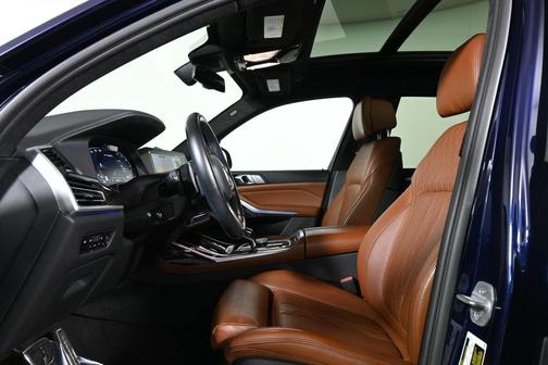 2021 BMW X7 M50i