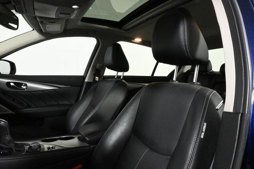 2022 INFINITI Q50 LUXE