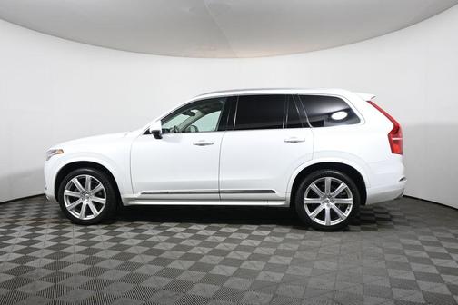 Crystal White Pearl Metallic 2019 Volvo XC90 T6 Inscription