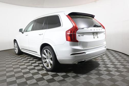 Crystal White Pearl Metallic 2019 Volvo XC90 T6 Inscription