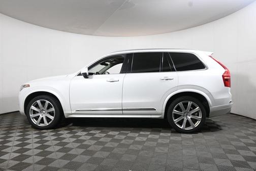 Crystal White Pearl Metallic 2019 Volvo XC90 T6 Inscription