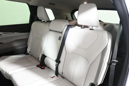 Radiant White 2027 INFINITI QX60 Luxe