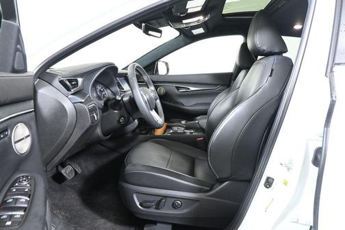 White 2025 INFINITI QX55 SENSORY