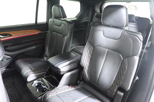 Bright White Clearcoat 2023 Jeep Grand Cherokee L Summit