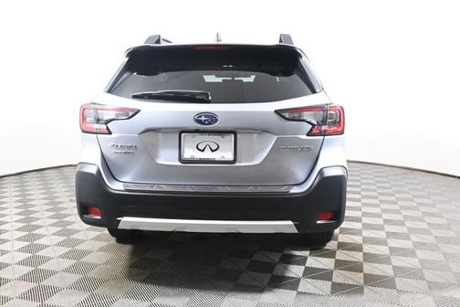 Ice Silver Metallic 2025 Subaru Outback Limited