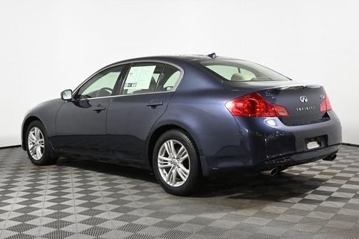 2011 INFINITI G37x Base