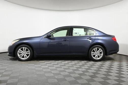 2011 INFINITI G37x Base