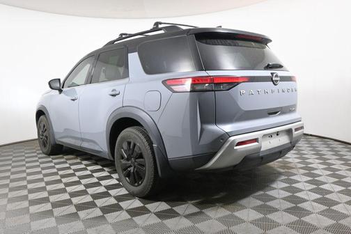 Gray 2 Tone 2022 Nissan Pathfinder SL