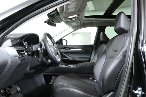 2025 INFINITI QX60 SENSORY