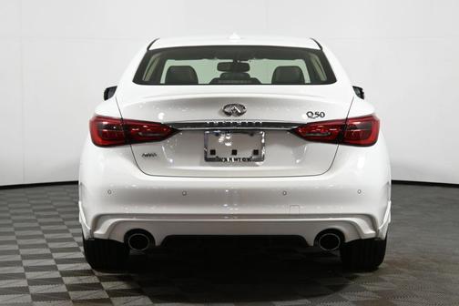 2022 INFINITI Q50 LUXE