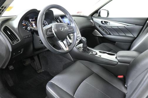 2022 INFINITI Q50 LUXE