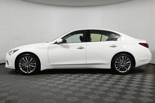 2023 INFINITI Q50 LUXE