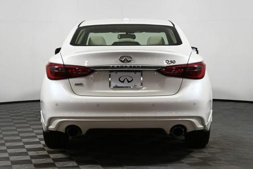 2022 INFINITI Q50 LUXE