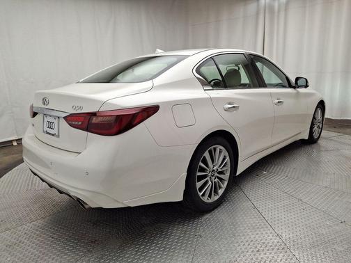 2022 INFINITI Q50 LUXE