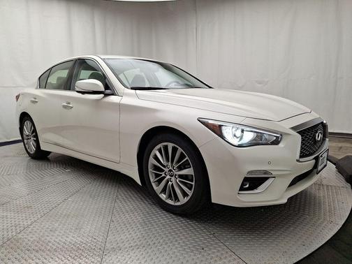 2022 INFINITI Q50 LUXE