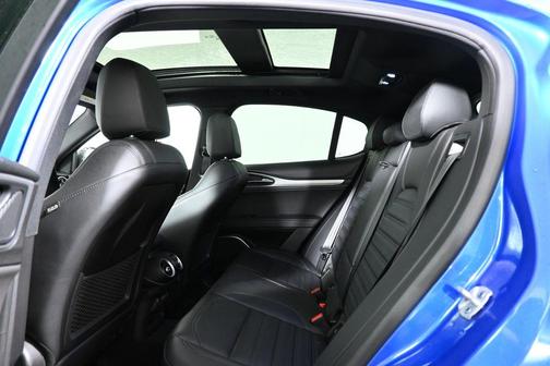 2022 Alfa Romeo Stelvio Veloce