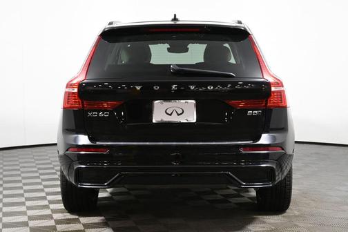2023 Volvo XC60 B5 Plus Dark Theme