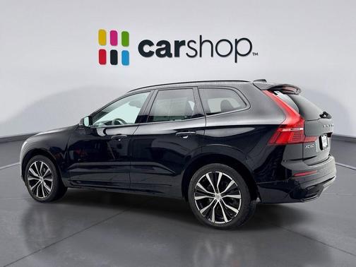 2023 Volvo XC60 B5 Plus Dark Theme