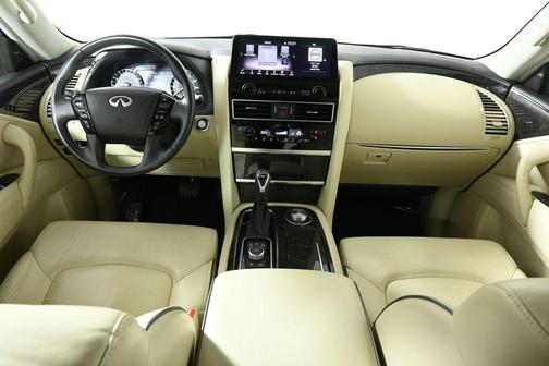 2022 INFINITI QX80 Luxe