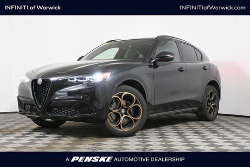 2025 Alfa Romeo Stelvio Intensa