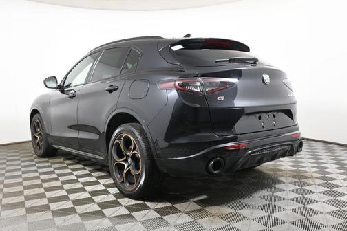 2025 Alfa Romeo Stelvio Intensa