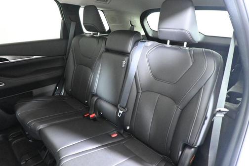 Radiant White 2027 INFINITI QX60 Luxe