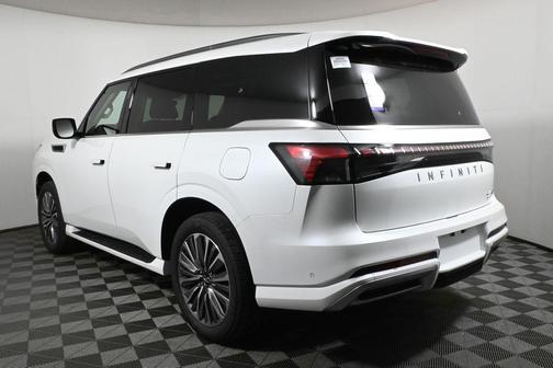 2025 INFINITI QX80 Luxe