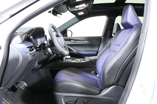 Rad Wht 2026 INFINITI QX60 SPORT