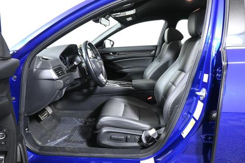 Still Night Pearl 2022 Honda Accord Hybrid Sport