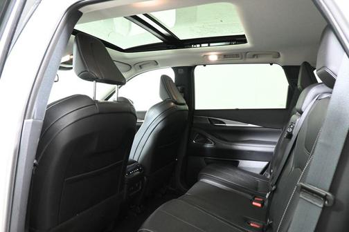 2022 INFINITI QX60 Luxe