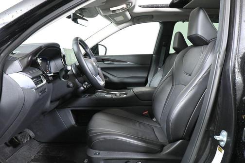 2025 INFINITI QX60 SENSORY