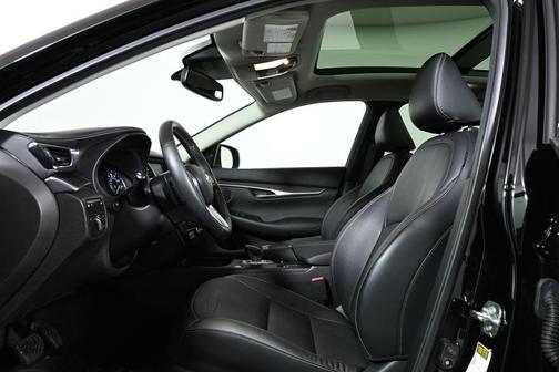 2022 INFINITI QX50 Luxe