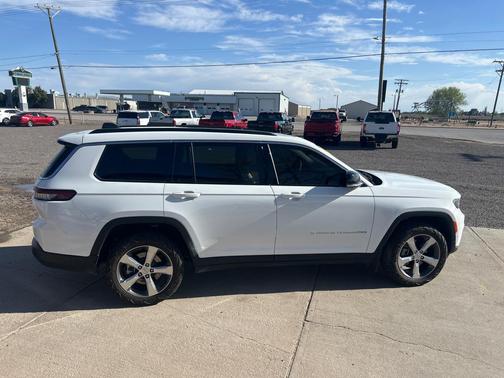 Bright White Clearcoat 2025 Jeep Grand Cherokee L Limited