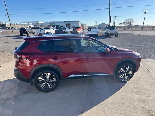 2023 Nissan Rogue SL