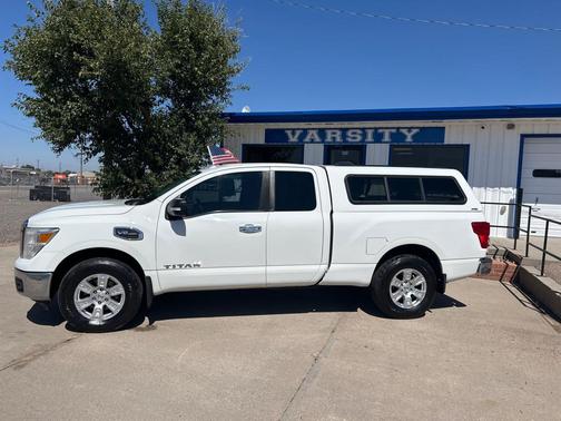 2017 Nissan Titan SV