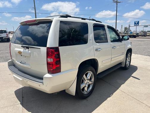 WHITE 2014 Chevrolet Tahoe LTZ