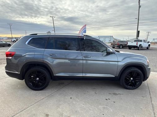 2018 Volkswagen Atlas 3.6L SEL Premium