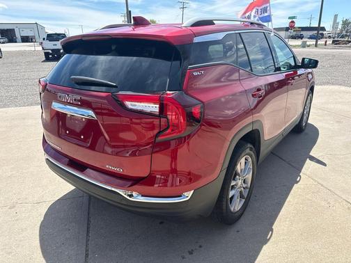 Cayenne Red Tintcoat 2022 GMC Terrain SLT