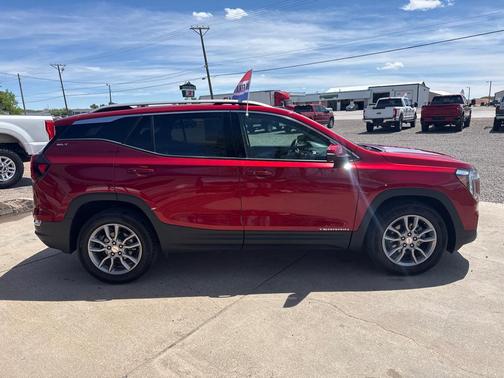 Cayenne Red Tintcoat 2022 GMC Terrain SLT