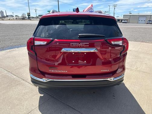 Cayenne Red Tintcoat 2022 GMC Terrain SLT