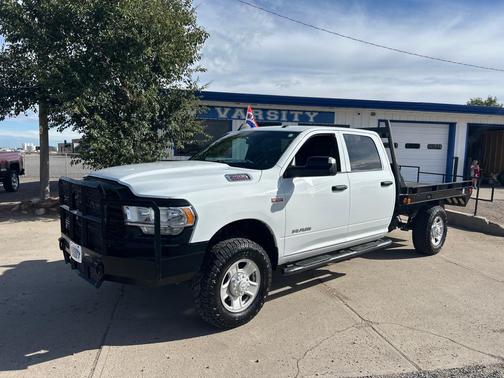 2022 RAM 3500 Tradesman Crew Cab 4x4 8' Box