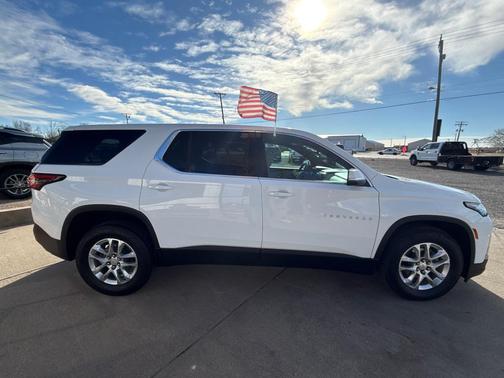 2022 Chevrolet Traverse LS