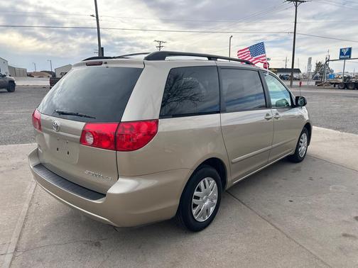 2009 Toyota Sienna LE