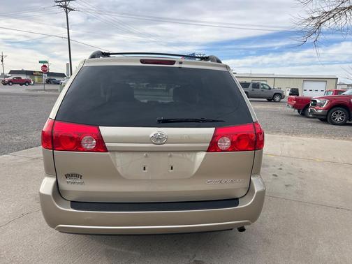 2009 Toyota Sienna LE