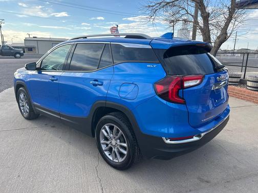 2024 GMC Terrain SLT