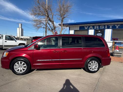 2014 Chrysler Town & Country Touring