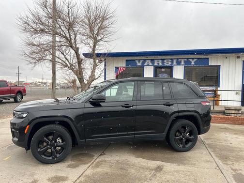 2023 Jeep Grand Cherokee Altitude