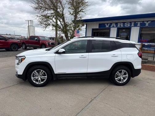 Summit White 2022 GMC Terrain SLE