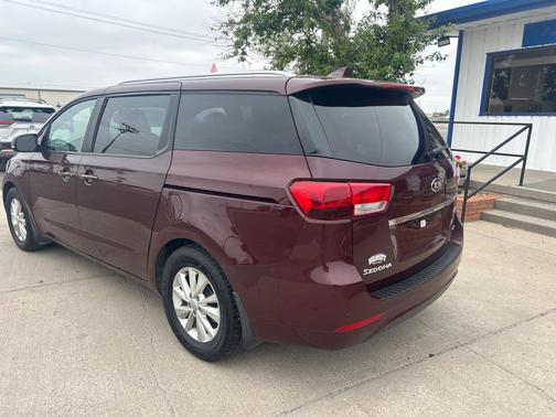 Venetian Red Pearl Metallic 2016 Kia Sedona LX